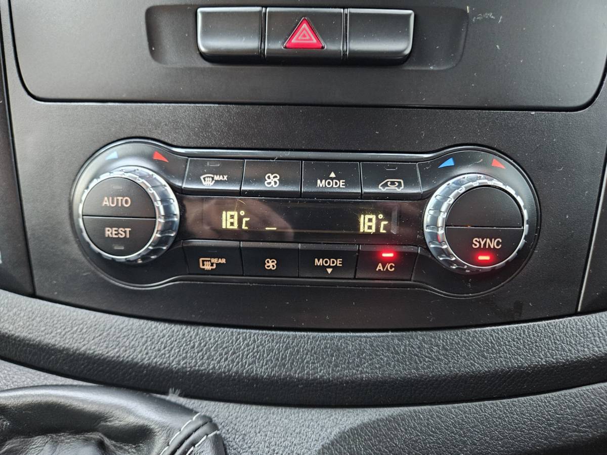 Mercedes-Benz Vito Mercedes-Benz Vito 109 CDI Lang DC Comfort Dubbele Cabine! Airco/Clima! Cruise Control! Nette Bus! NAP!