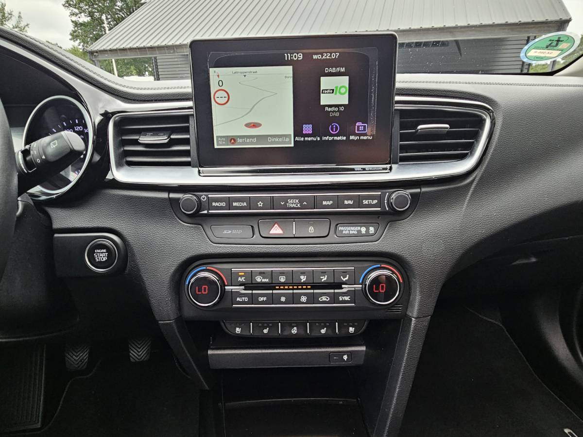 Kia Ceed Kia Ceed 1.4 T-GDi ExecutiveLine | Navi | Pano | Trekhaak | Leer | Stoelverwarming | Keyless | Elek. stoelen |