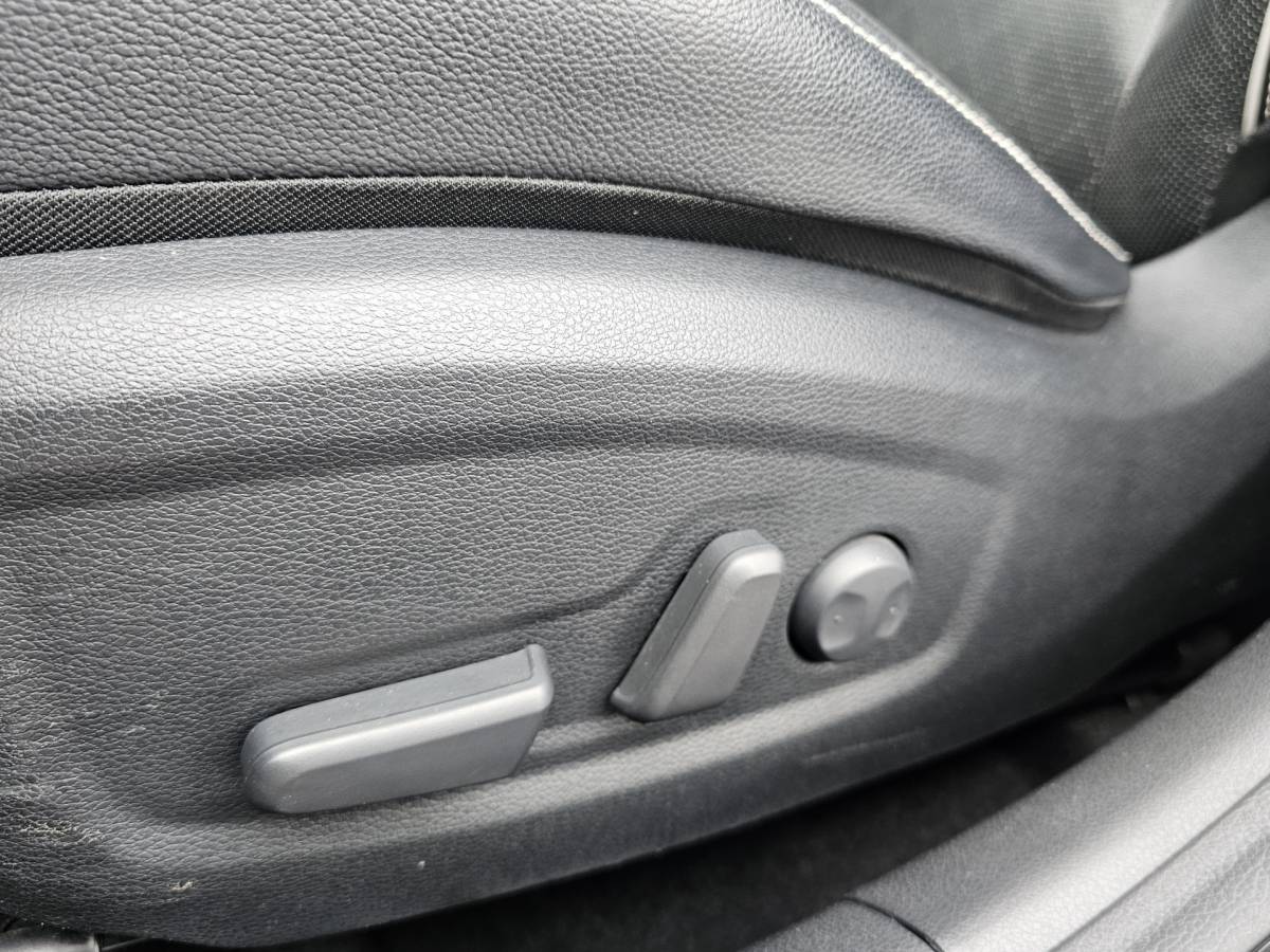 Kia Ceed Kia Ceed 1.4 T-GDi ExecutiveLine | Navi | Pano | Trekhaak | Leer | Stoelverwarming | Keyless | Elek. stoelen |
