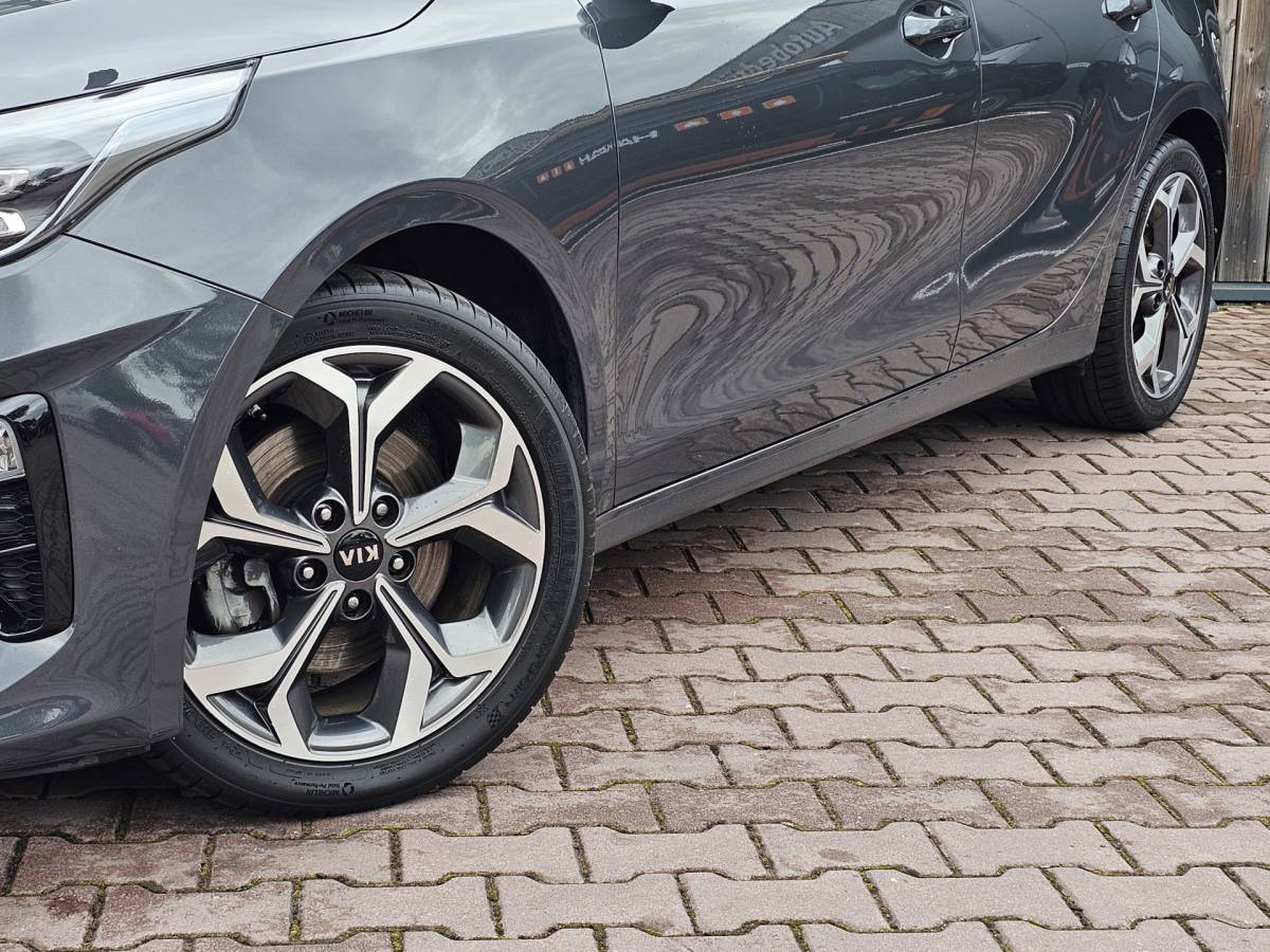 Kia Ceed Kia Ceed 1.4 T-GDi ExecutiveLine | Navi | Pano | Trekhaak | Leer | Stoelverwarming | Keyless | Elek. stoelen |