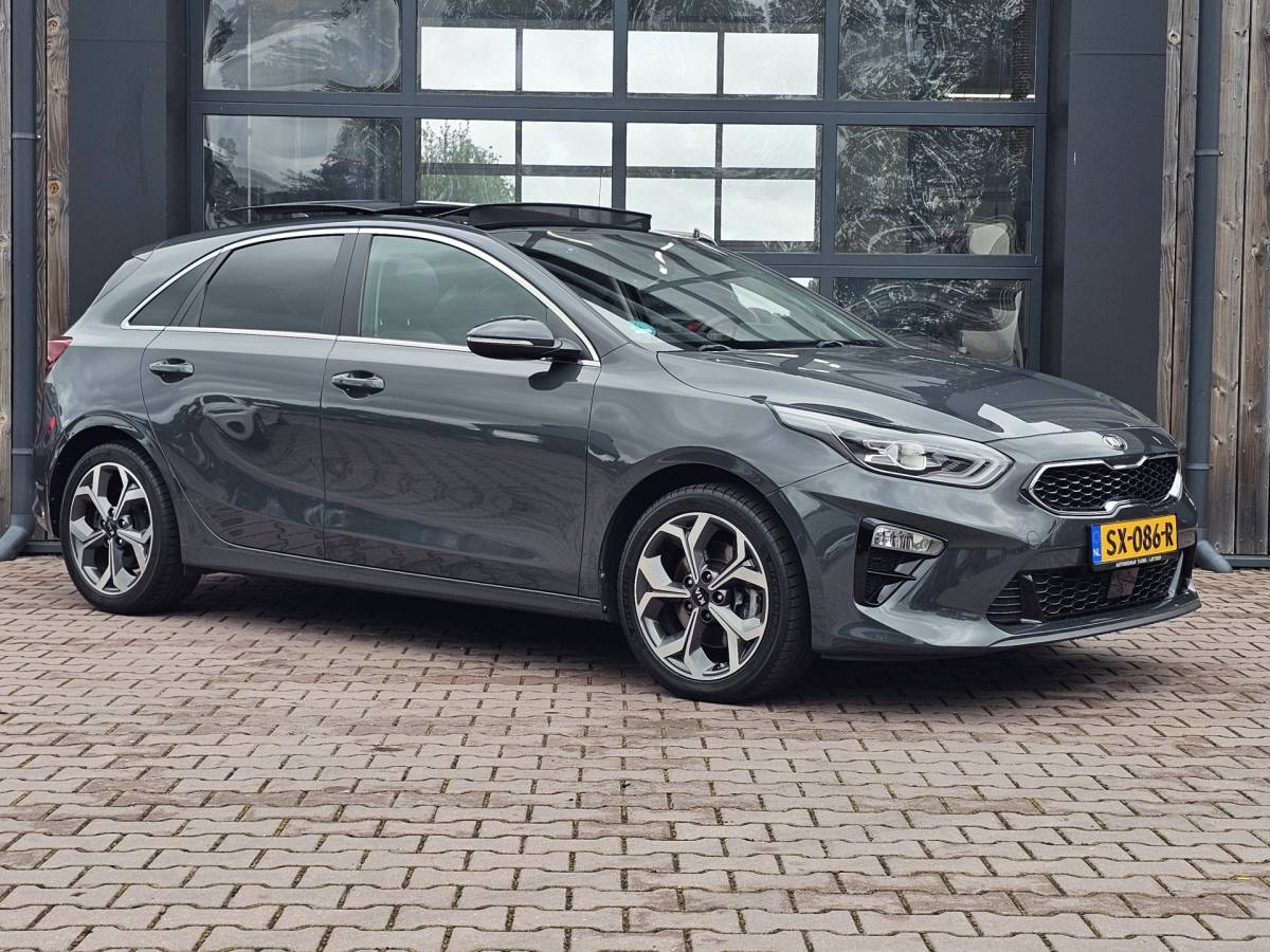 Kia Ceed Kia Ceed 1.4 T-GDi ExecutiveLine | Navi | Pano | Trekhaak | Leer | Stoelverwarming | Keyless | Elek. stoelen |