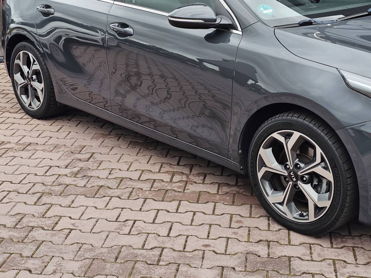 Kia Ceed Kia Ceed 1.4 T-GDi ExecutiveLine | Navi | Pano | Trekhaak | Leer | Stoelverwarming | Keyless | Elek. stoelen |