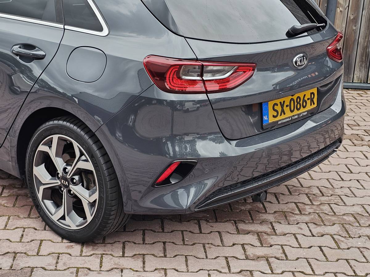 Kia Ceed Kia Ceed 1.4 T-GDi ExecutiveLine | Navi | Pano | Trekhaak | Leer | Stoelverwarming | Keyless | Elek. stoelen |