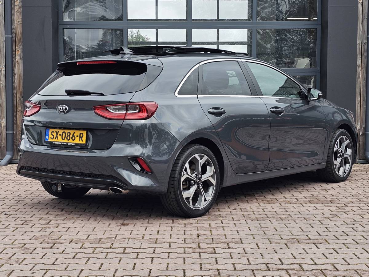 Kia Ceed Kia Ceed 1.4 T-GDi ExecutiveLine | Navi | Pano | Trekhaak | Leer | Stoelverwarming | Keyless | Elek. stoelen |