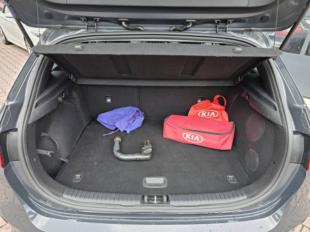 Kia Ceed Kia Ceed 1.4 T-GDi ExecutiveLine | Navi | Pano | Trekhaak | Leer | Stoelverwarming | Keyless | Elek. stoelen |
