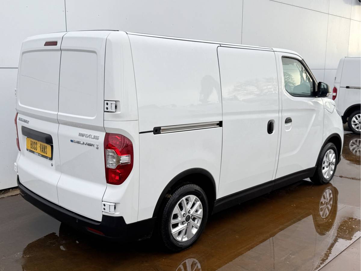 Maxus eDeliver3 Maxus eDeliver 3 50 kWh 122PK Nieuw! L1 SWB Elektrisch 50kWh 227km WLTP Carplay Touchscreen scherm Camera Parkeersensoren