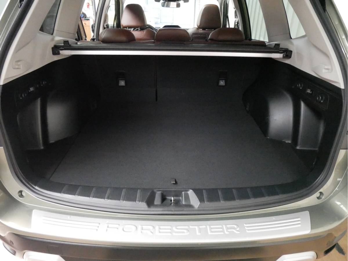 Subaru Forester Subaru Forester 2.0i e-BOXER First Edition