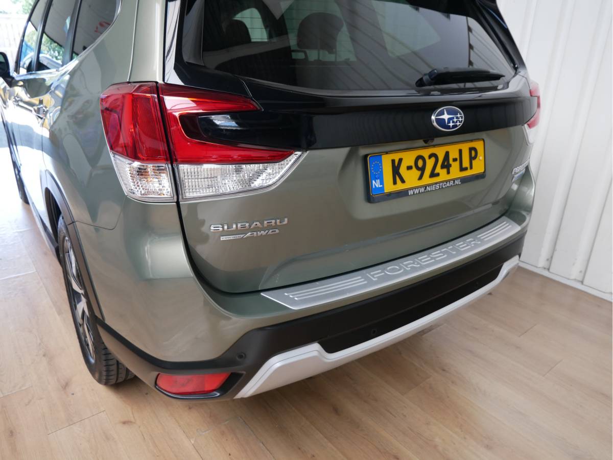 Subaru Forester Subaru Forester 2.0i e-BOXER First Edition