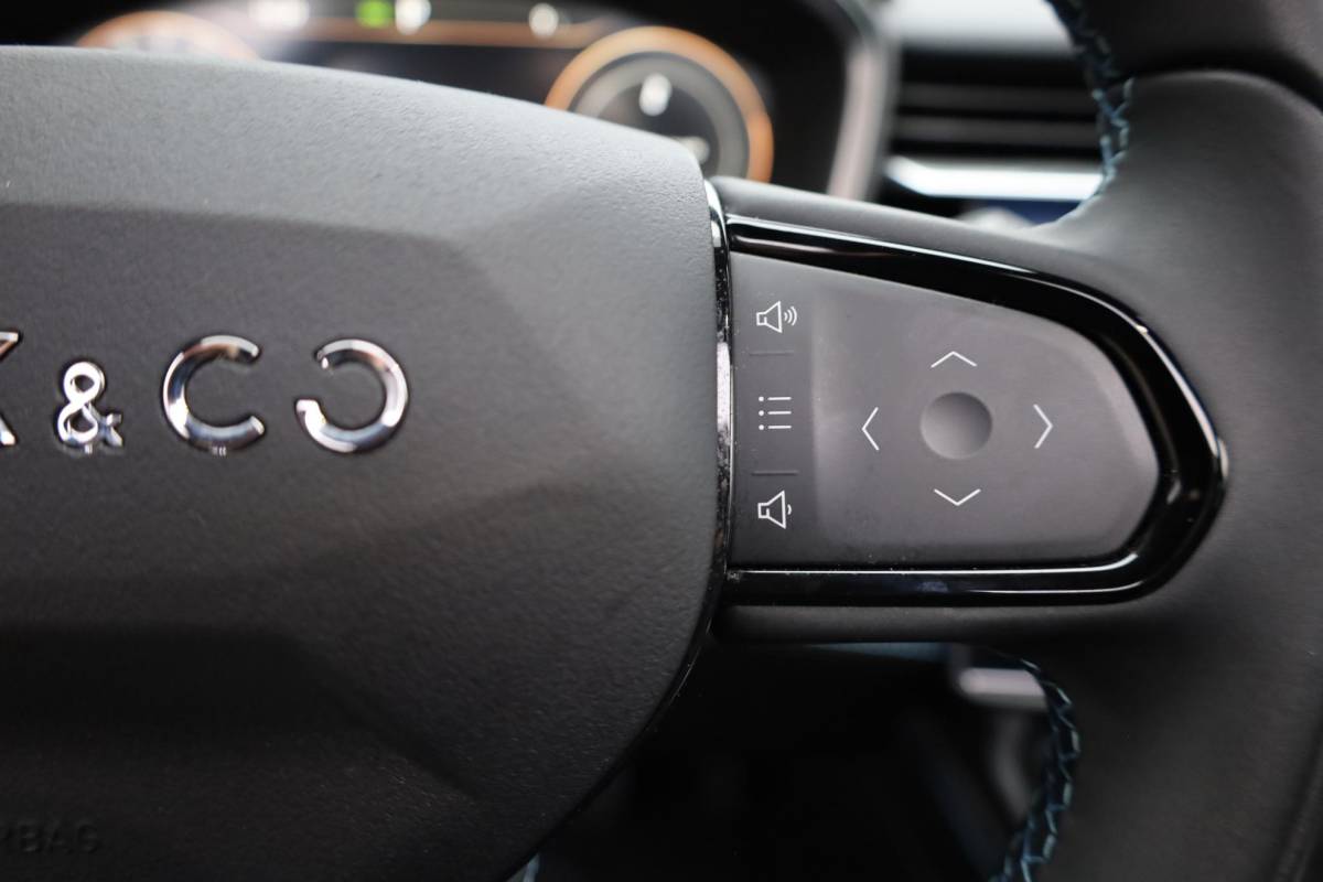 Lynk & Co 01 Lynk & Co 01 1.5 MY23! ZWARTE-HEMEL ROLHOES MY23 360-CAMERA PANO/SCHUIF INFINITY DAB NAVI CARPLAY STOELVERWARMING ELEK.ACHTERKLEP 20″LMV