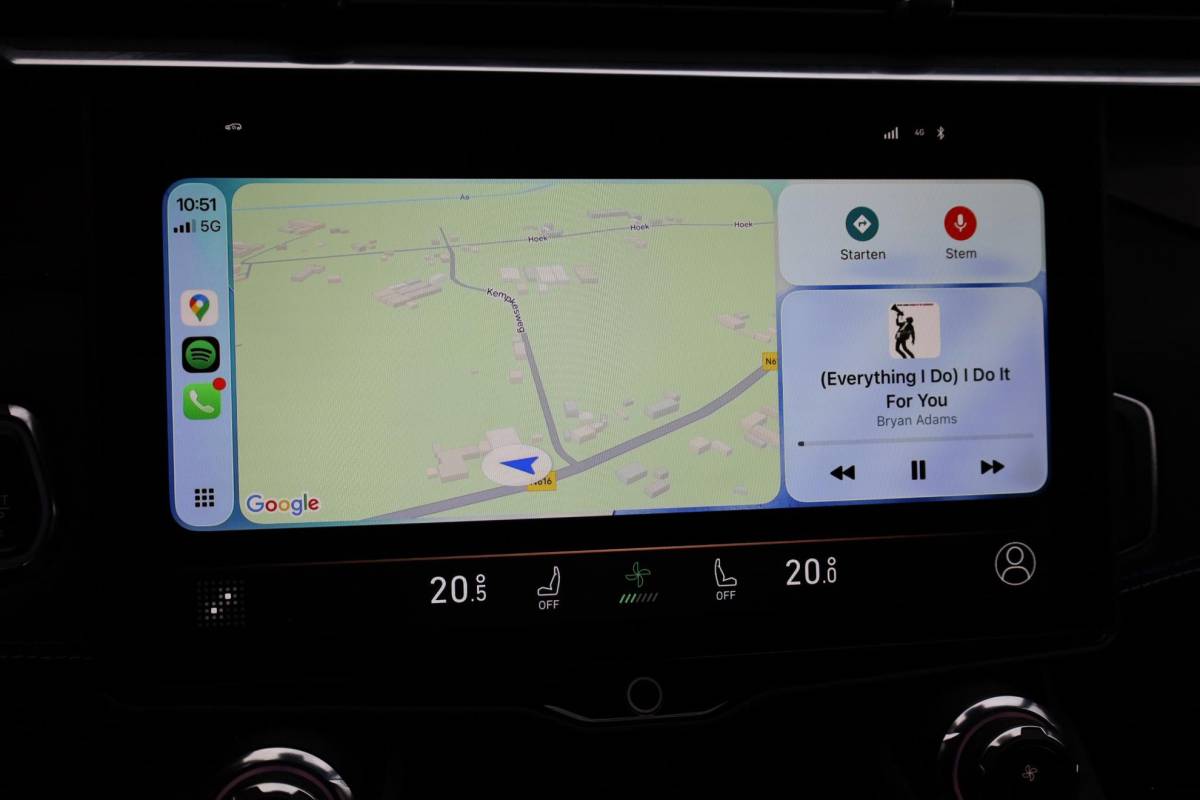 Lynk & Co 01 Lynk & Co 01 1.5 MY23! ZWARTE-HEMEL ROLHOES MY23 360-CAMERA PANO/SCHUIF INFINITY DAB NAVI CARPLAY STOELVERWARMING ELEK.ACHTERKLEP 20″LMV