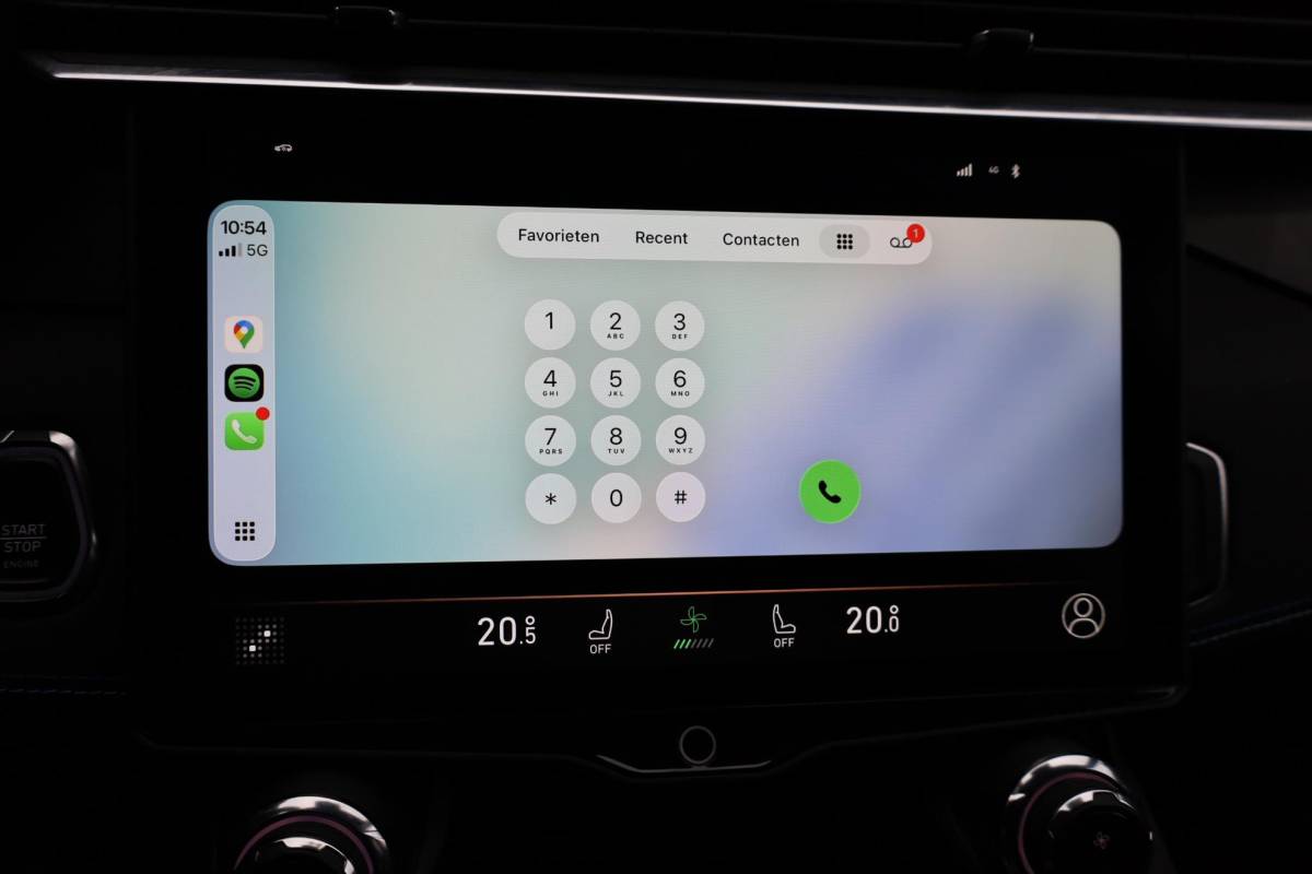 Lynk & Co 01 Lynk & Co 01 1.5 MY23! ZWARTE-HEMEL ROLHOES MY23 360-CAMERA PANO/SCHUIF INFINITY DAB NAVI CARPLAY STOELVERWARMING ELEK.ACHTERKLEP 20″LMV