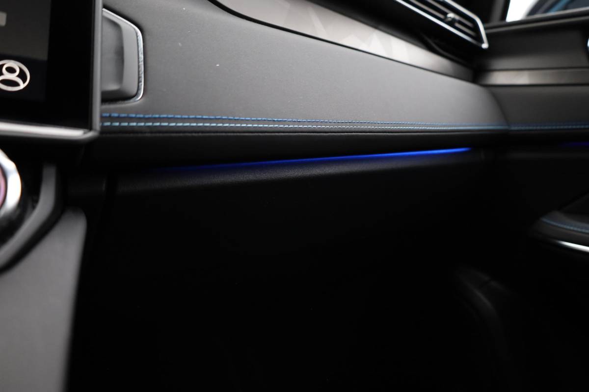 Lynk & Co 01 Lynk & Co 01 1.5 MY23! ZWARTE-HEMEL ROLHOES MY23 360-CAMERA PANO/SCHUIF INFINITY DAB NAVI CARPLAY STOELVERWARMING ELEK.ACHTERKLEP 20″LMV