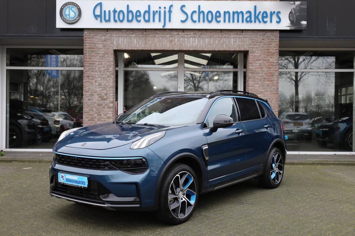 Lynk & Co 01 Lynk & Co 01 1.5 MY23! ZWARTE-HEMEL ROLHOES MY23 360-CAMERA PANO/SCHUIF INFINITY DAB NAVI CARPLAY STOELVERWARMING ELEK.ACHTERKLEP 20″LMV