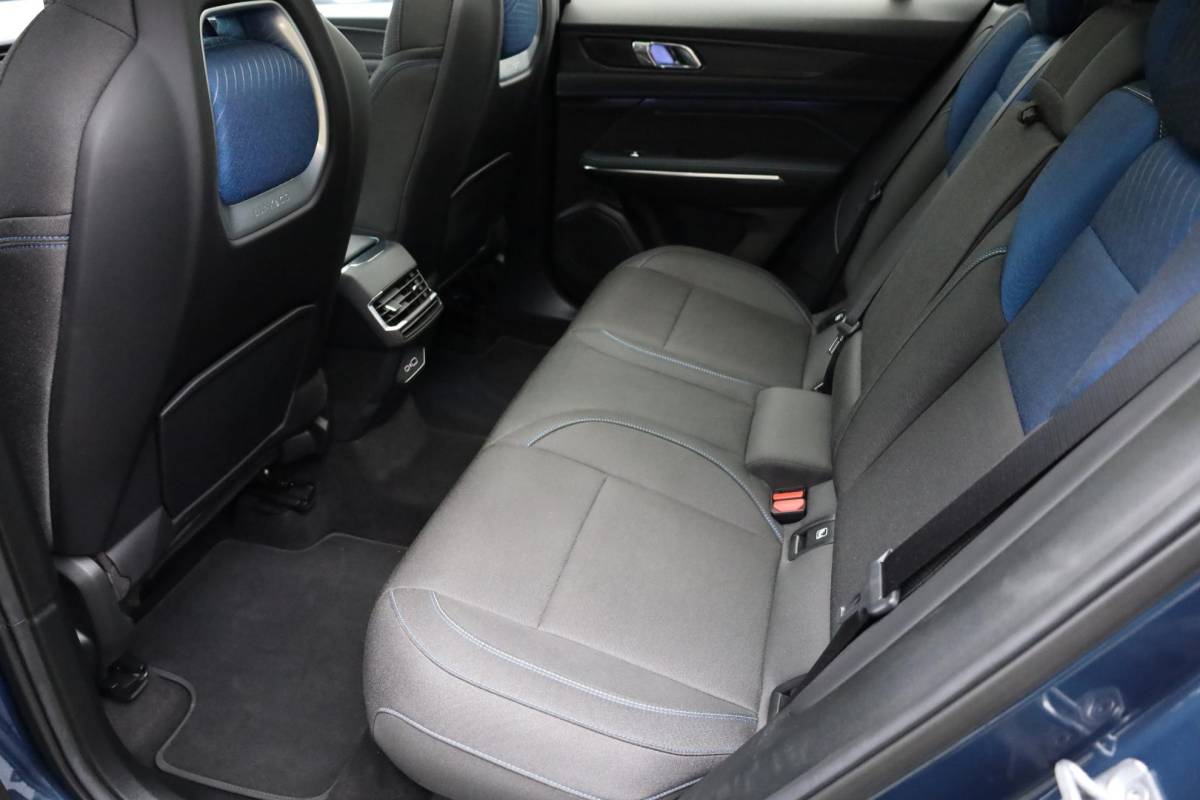 Lynk & Co 01 Lynk & Co 01 1.5 MY23! ZWARTE-HEMEL ROLHOES MY23 360-CAMERA PANO/SCHUIF INFINITY DAB NAVI CARPLAY STOELVERWARMING ELEK.ACHTERKLEP 20″LMV