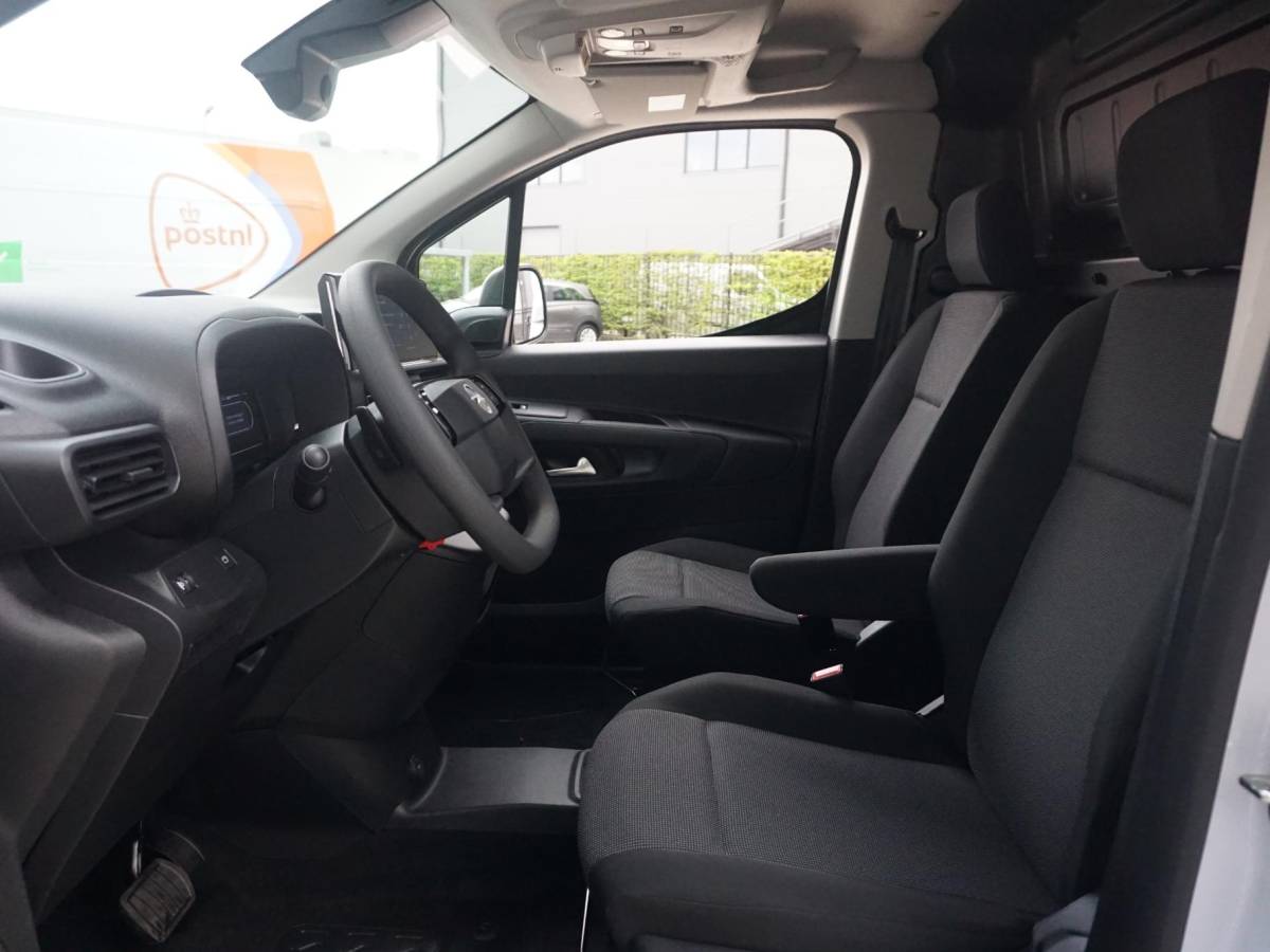 Opel Combo-e Opel Combo Electric L1 50kWh | camera | Apple Carplay/Android Auto  | laadruimtebetimmering  | Comfort stoelen | rijklaarprijs