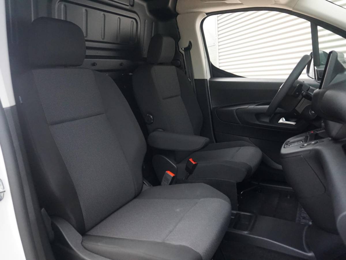 Opel Combo-e Opel Combo Electric L1 50kWh | camera | Apple Carplay/Android Auto  | laadruimtebetimmering  | Comfort stoelen | rijklaarprijs