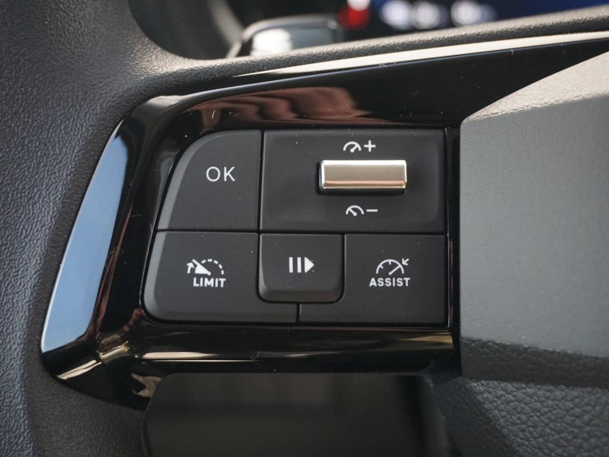 Opel Combo-e Opel Combo Electric L1 50kWh | 0% rente | camera | Apple Carplay/Android Auto  | laadruimtebetimmering  | Comfort stoelen | rijklaarprijs