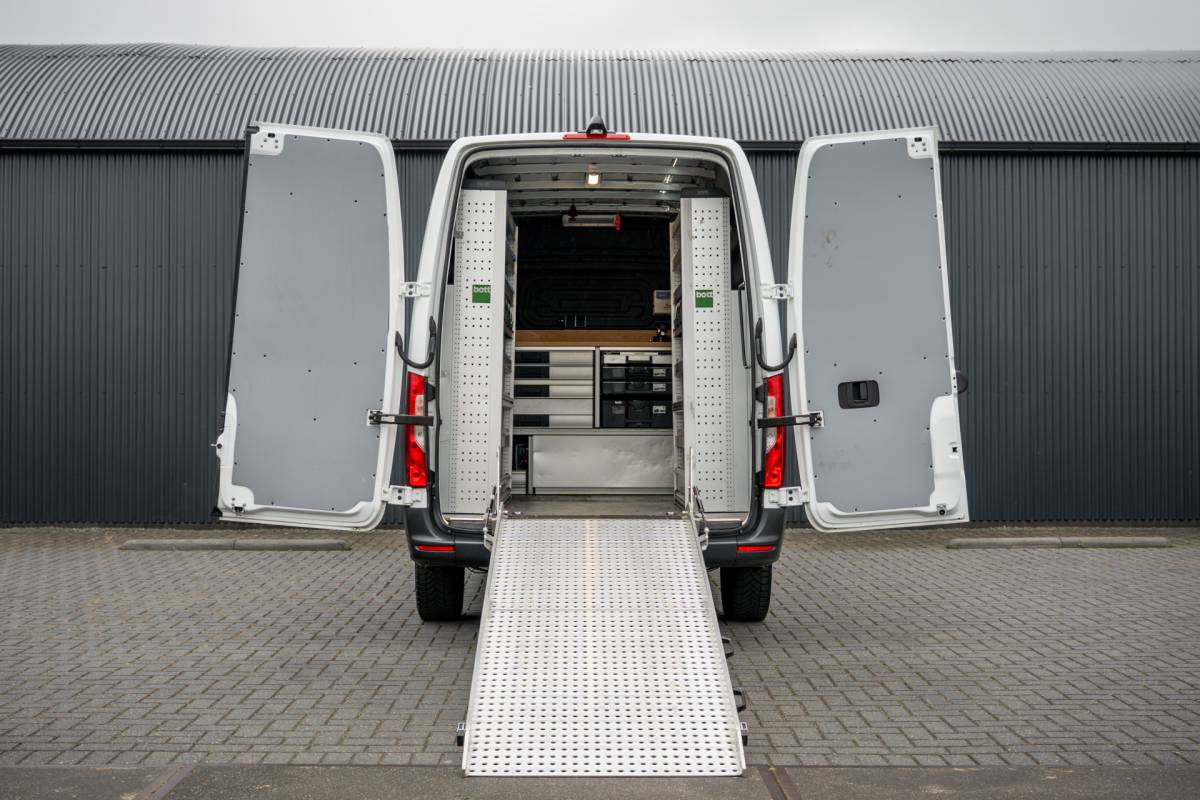 Mercedes-Benz Sprinter Mercedes-Benz Sprinter 311 CDI RWD L2H2 | Volledig Ingericht | Mbux | Camera | Climatronic