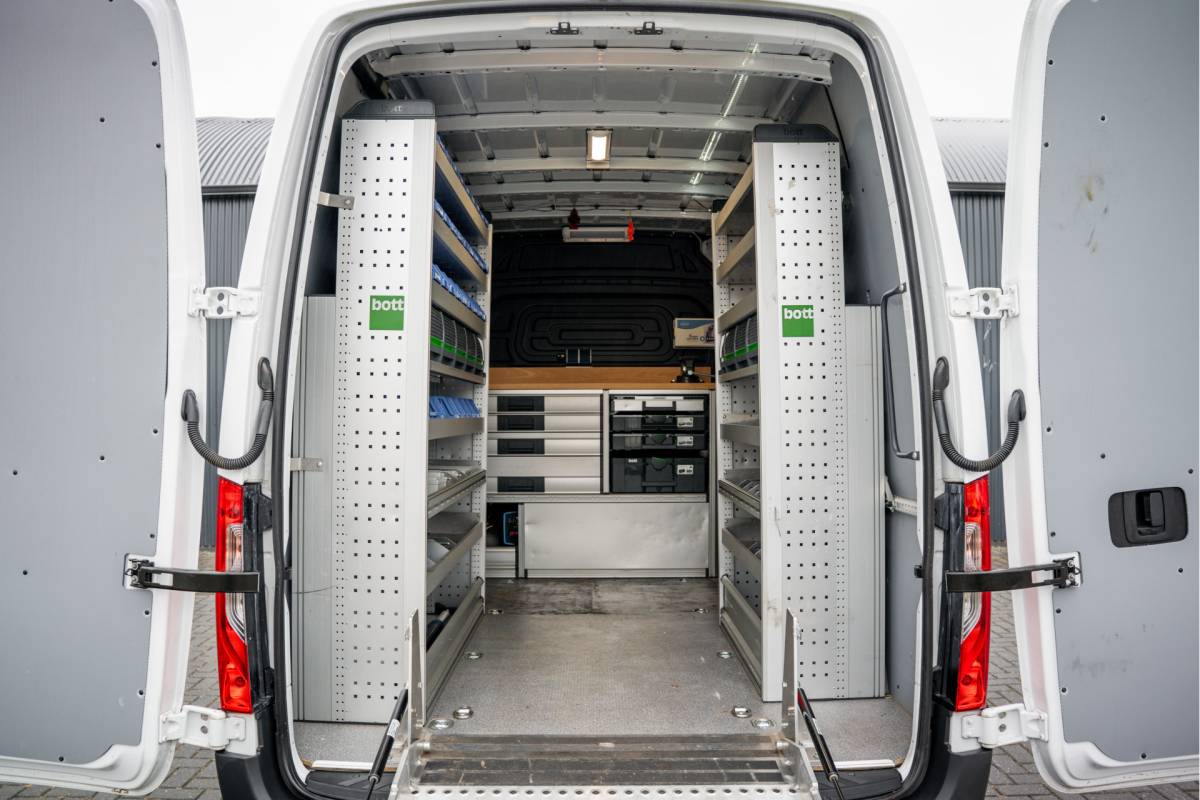Mercedes-Benz Sprinter Mercedes-Benz Sprinter 311 CDI RWD L2H2 | Volledig Ingericht | Mbux | Camera | Climatronic