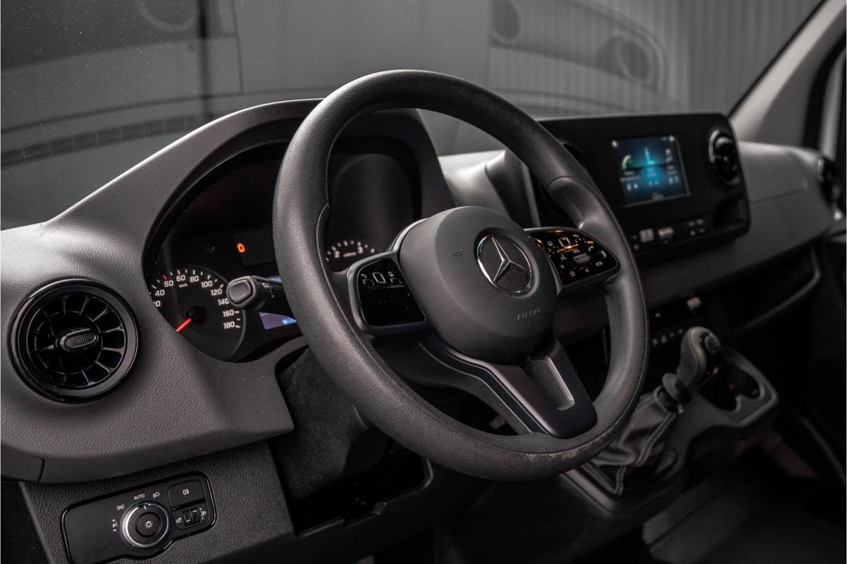 Mercedes-Benz Sprinter Mercedes-Benz Sprinter 311 CDI RWD L2H2 | Volledig Ingericht | Mbux | Camera | Climatronic
