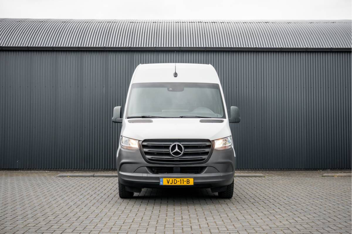 Mercedes-Benz Sprinter Mercedes-Benz Sprinter 311 CDI RWD L2H2 | Volledig Ingericht | Mbux | Camera | Climatronic