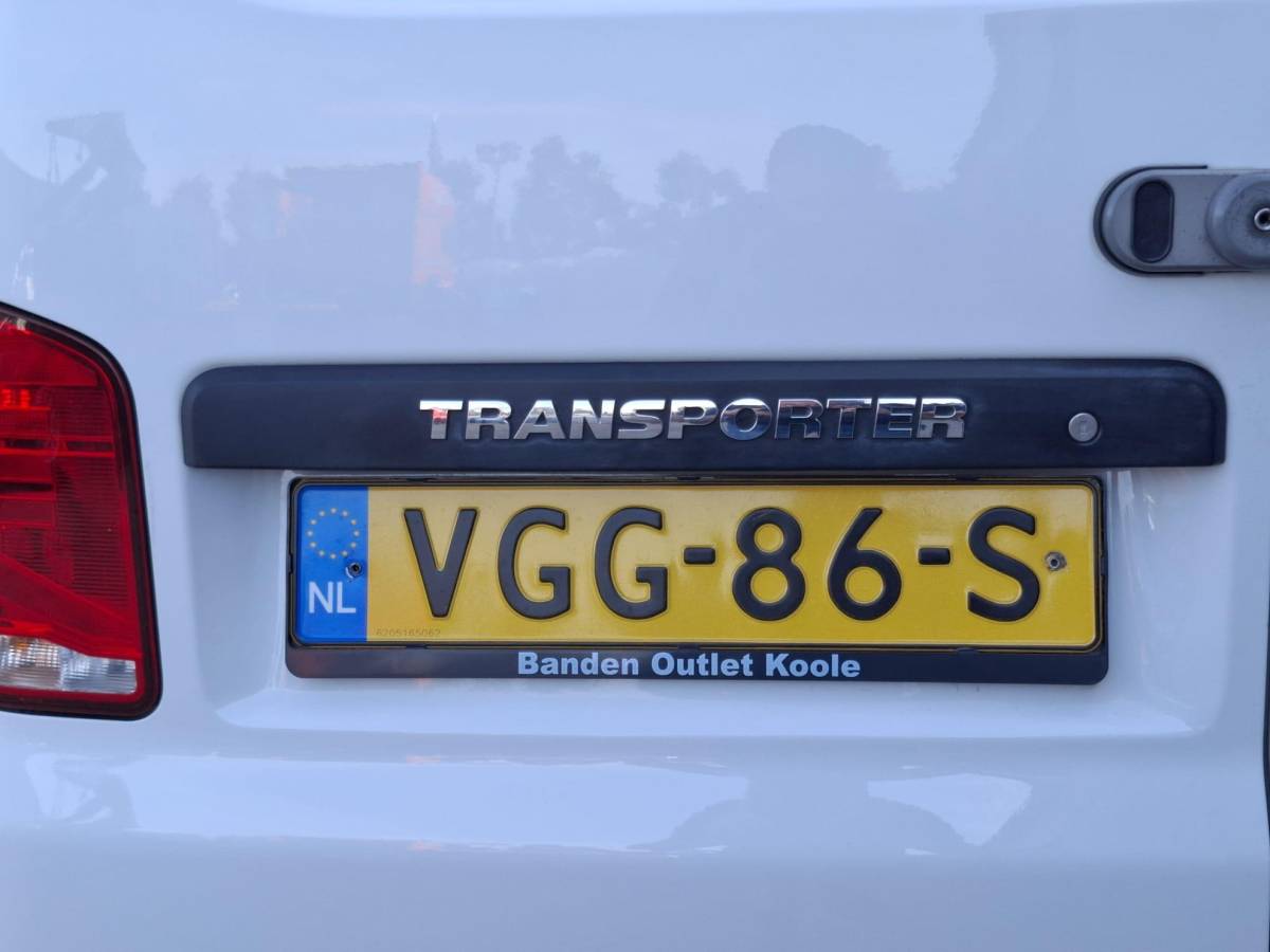Volkswagen Transporter Volkswagen Transporter 2.0 TDI L2H1 30 Comfortline CARPLAY / L2H1 / CRUISE CONTROLE / AIRCO / EURO 6