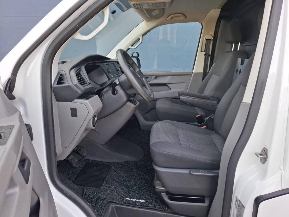 Volkswagen Transporter Volkswagen Transporter 2.0 TDI L2H1 30 Comfortline CARPLAY / L2H1 / CRUISE CONTROLE / AIRCO / EURO 6
