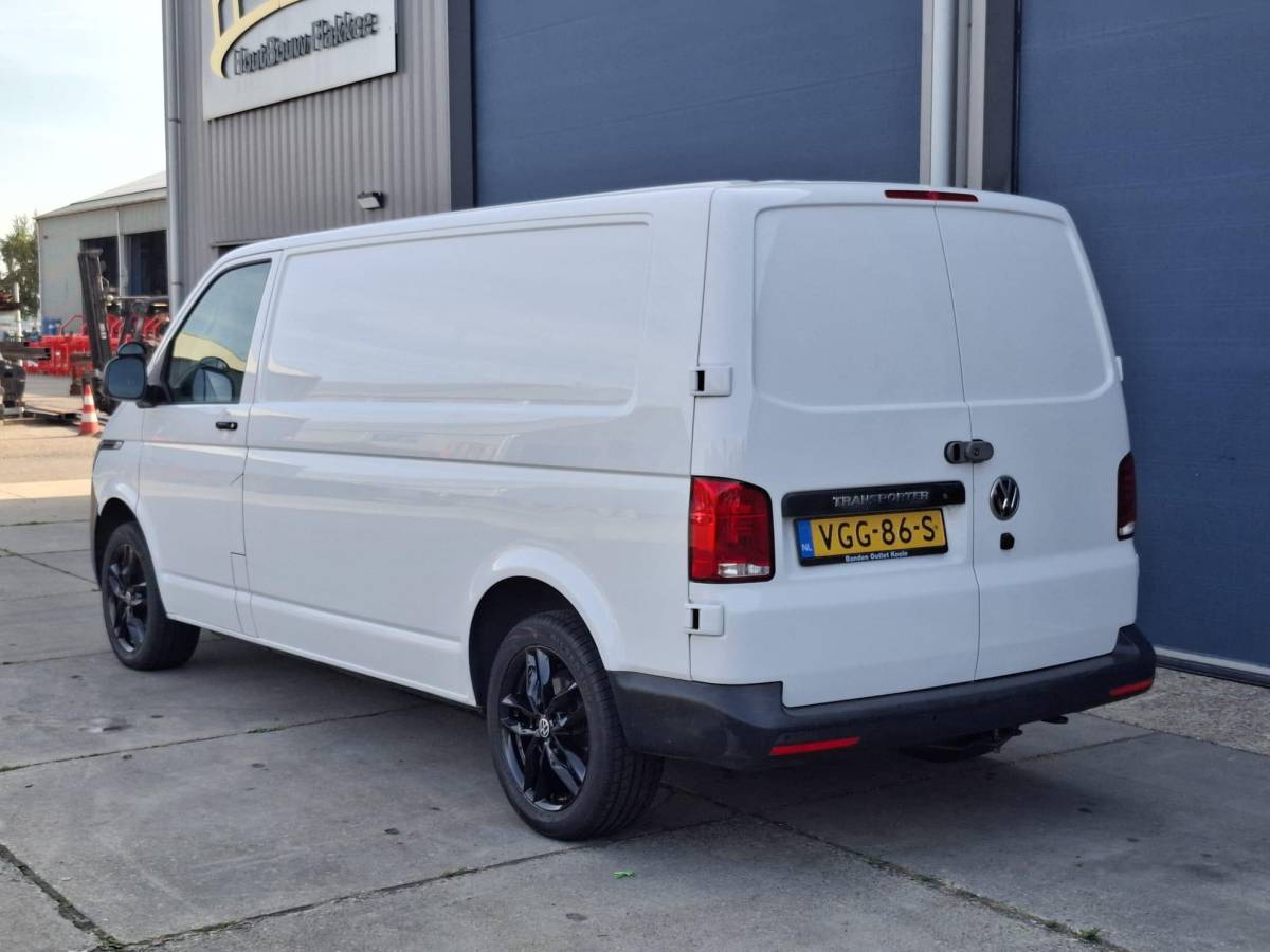 Volkswagen Transporter Volkswagen Transporter 2.0 TDI L2H1 30 Comfortline CARPLAY / L2H1 / CRUISE CONTROLE / AIRCO / EURO 6