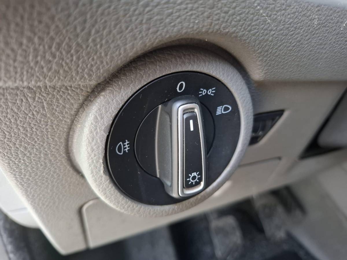 Volkswagen Transporter Volkswagen Transporter 2.0 TDI L2H1 30 Comfortline CARPLAY / L2H1 / CRUISE CONTROLE / AIRCO / EURO 6