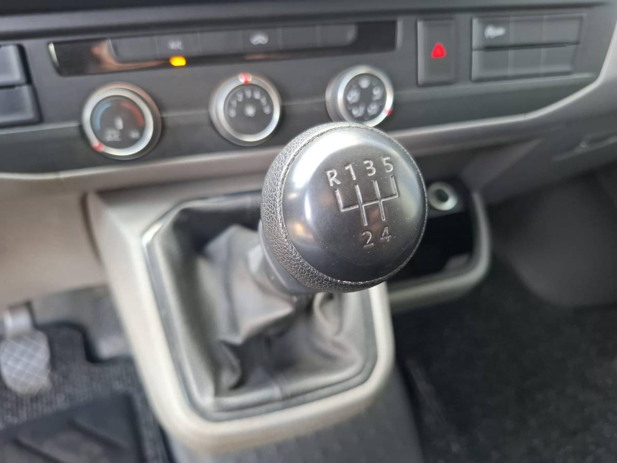 Volkswagen Transporter Volkswagen Transporter 2.0 TDI L2H1 30 Comfortline CARPLAY / L2H1 / CRUISE CONTROLE / AIRCO / EURO 6