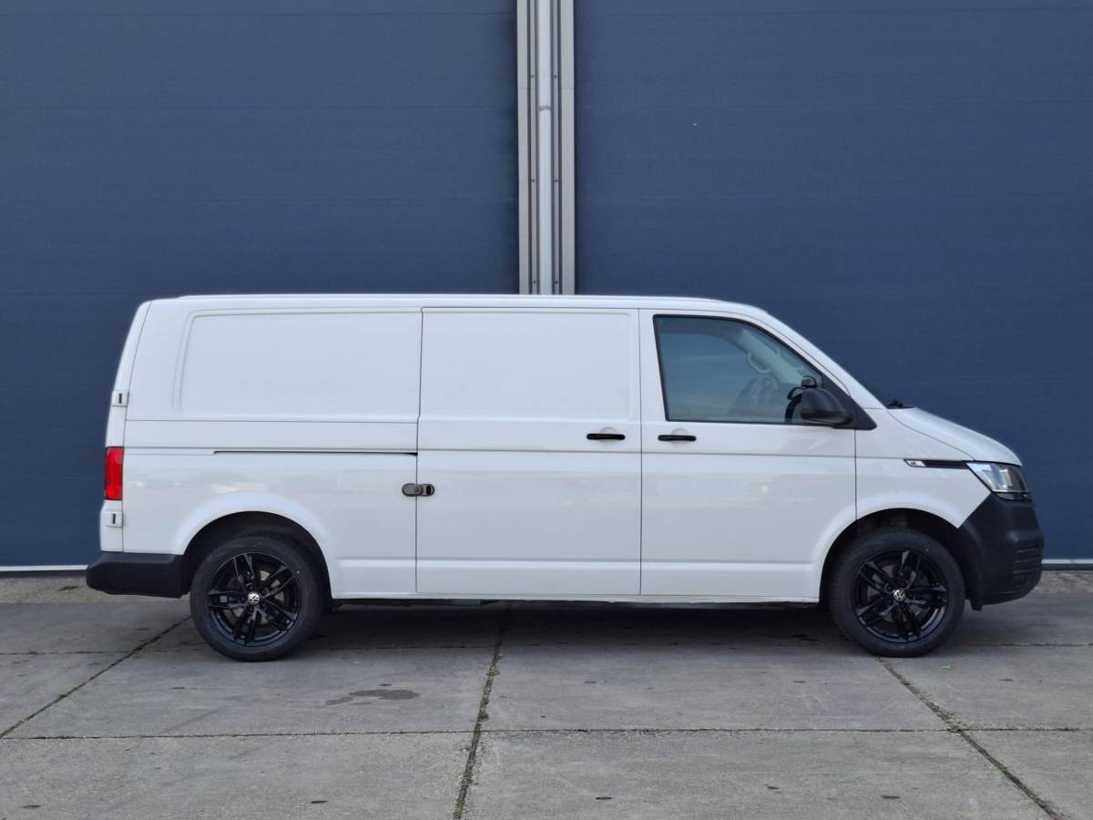Volkswagen Transporter Volkswagen Transporter 2.0 TDI L2H1 30 Comfortline CARPLAY / L2H1 / CRUISE CONTROLE / AIRCO / EURO 6