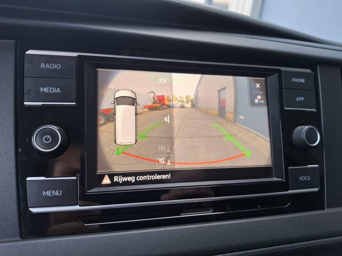 Volkswagen Transporter Volkswagen Transporter 2.0 TDI L2H1 30 Comfortline CARPLAY / L2H1 / CRUISE CONTROLE / AIRCO / EURO 6