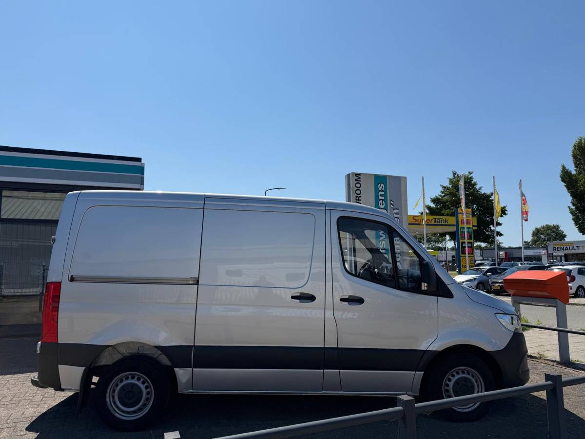 Mercedes-Benz Sprinter Mercedes-Benz Sprinter 311 CDI L1H1 E6 | 2x Schuifdeur | Mbux  | Leder