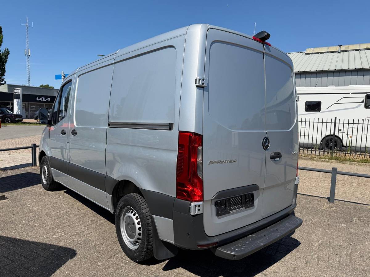 Mercedes-Benz Sprinter Mercedes-Benz Sprinter 311 CDI L1H1 E6 | 2x Schuifdeur | Mbux  | Leder