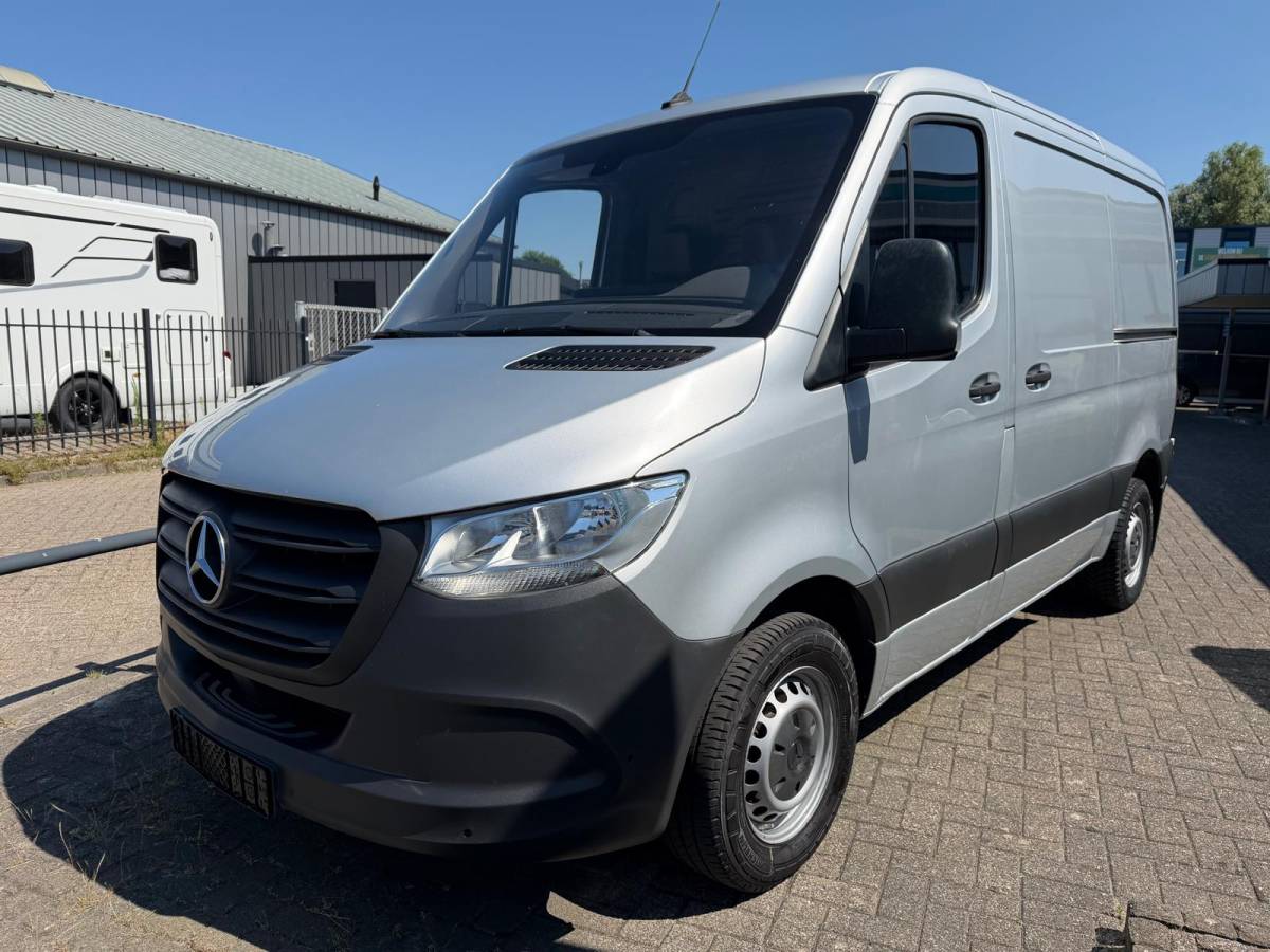 Mercedes-Benz Sprinter Mercedes-Benz Sprinter 311 CDI L1H1 E6 | 2x Schuifdeur | Mbux  | Leder