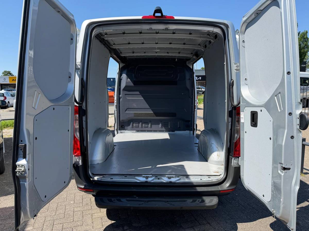 Mercedes-Benz Sprinter Mercedes-Benz Sprinter 311 CDI L1H1 E6 | 2x Schuifdeur | Mbux  | Leder