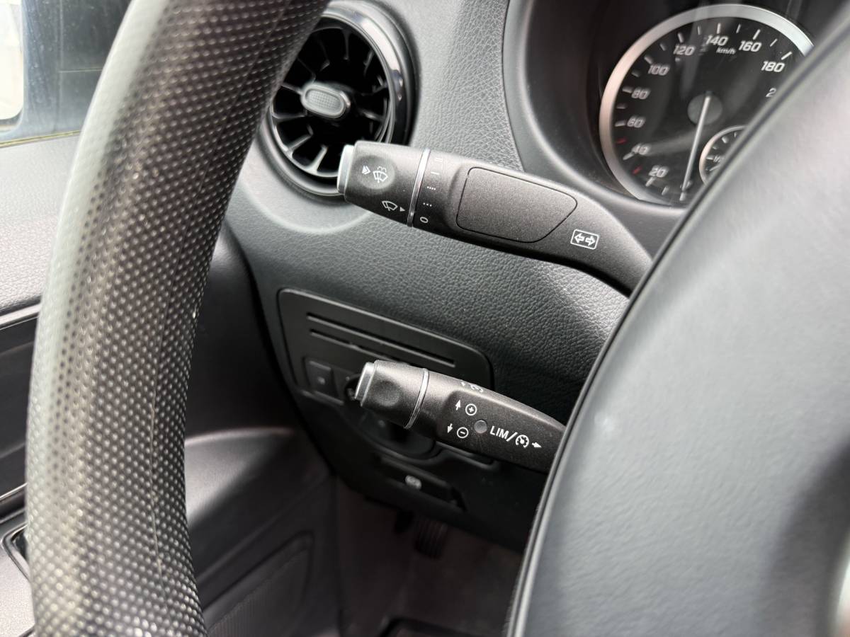 Mercedes-Benz Vito Mercedes-Benz Vito 114 1.9 CDI Automaat L2H1 Climate Control Cruise Control Carplay