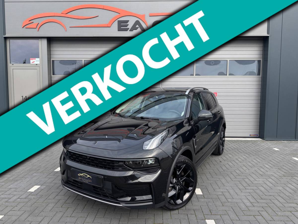 Lynk & Co 01 Lynk & Co 01 1.5 Bomvol Black Edition 261PK 360°Camera Zwarte hemel