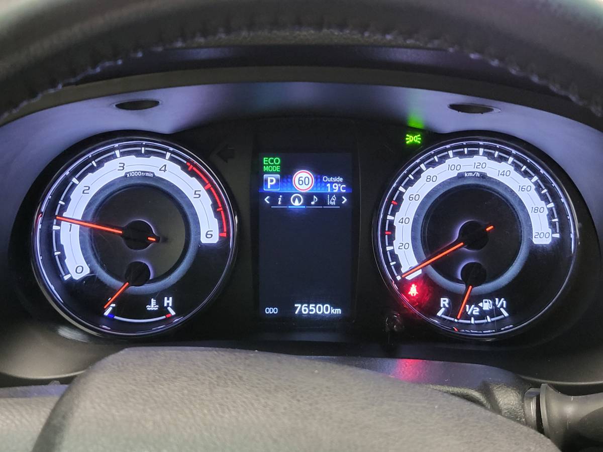 Toyota Hilux Toyota HiLux 2.4D Pick-up Automaat Euro 6!