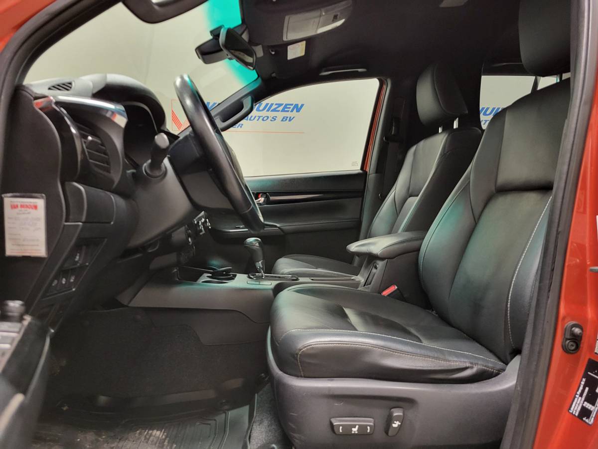 Toyota Hilux Toyota HiLux 2.4D Pick-up Automaat Euro 6!