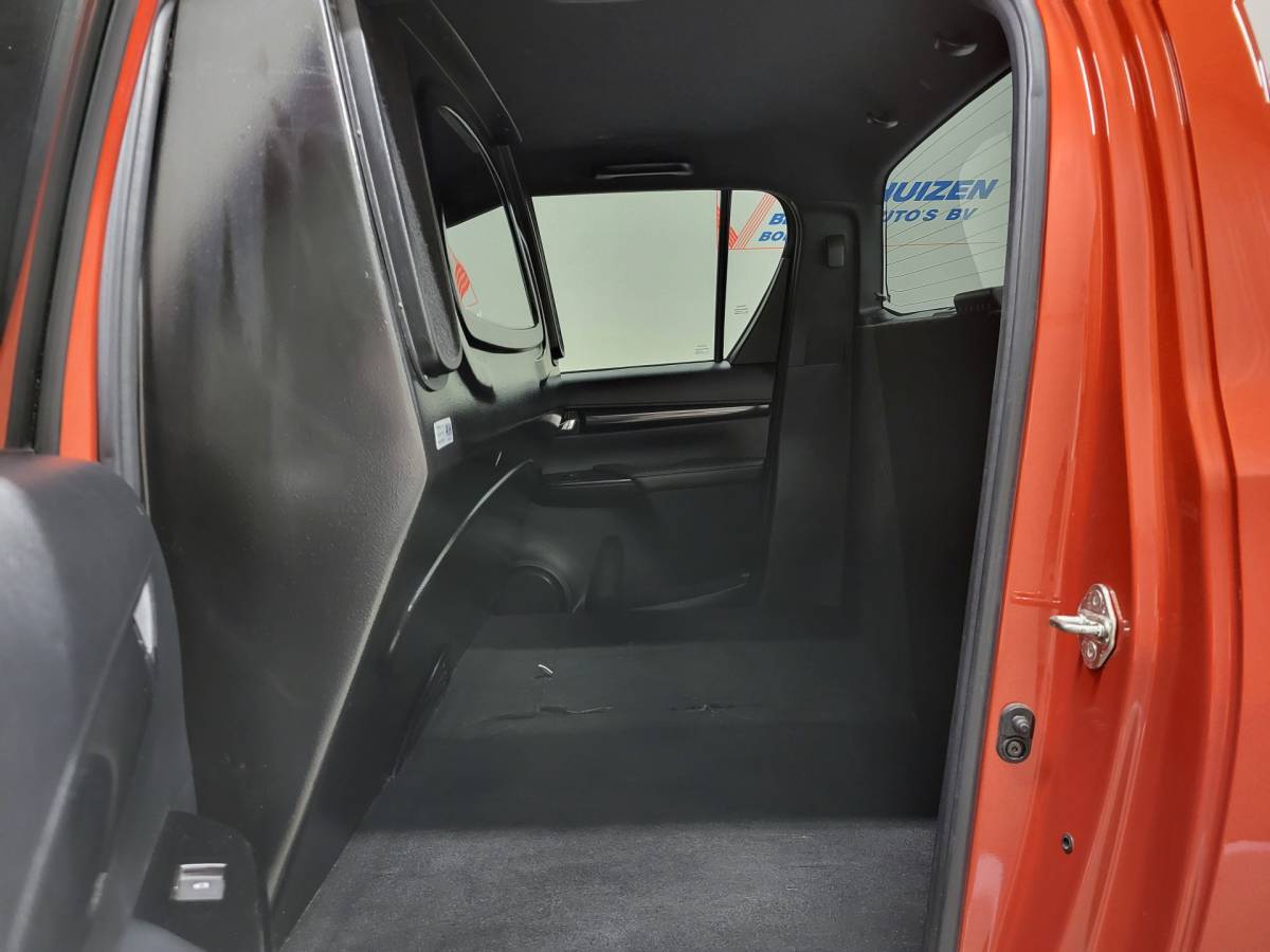 Toyota Hilux Toyota HiLux 2.4D Pick-up Automaat Euro 6!