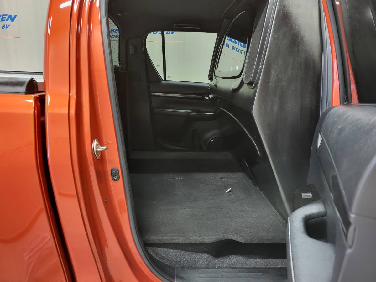 Toyota Hilux Toyota HiLux 2.4D Pick-up Automaat Euro 6!