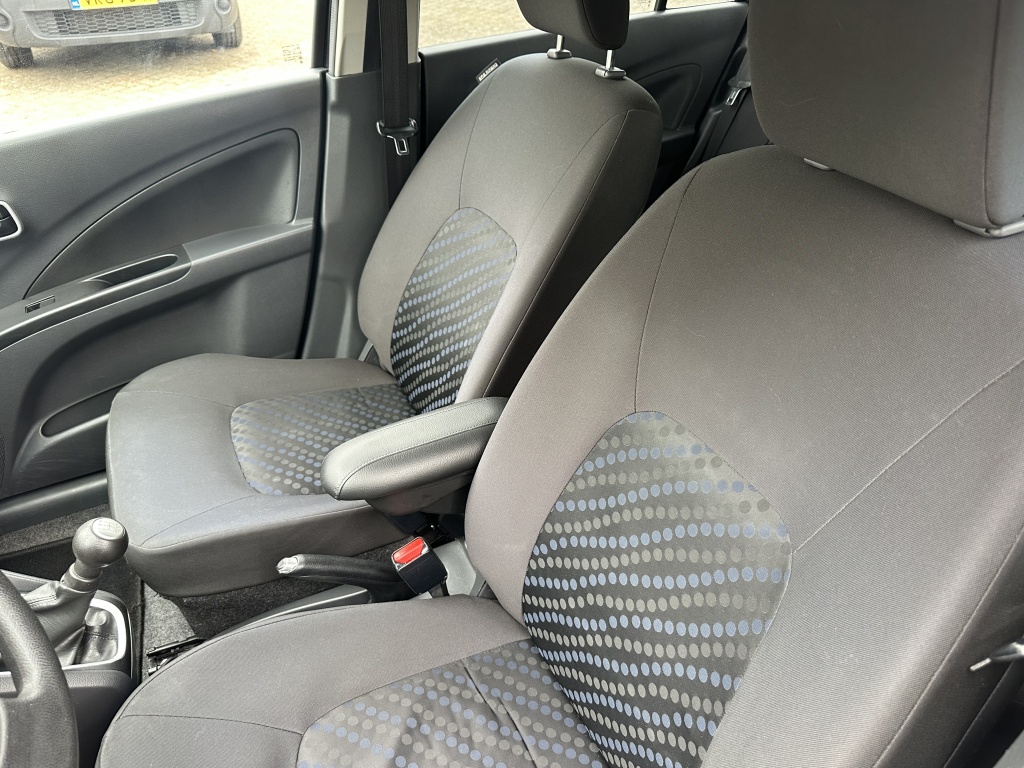 Suzuki Celerio Suzuki Celerio 1.0 Exclusive Zwart 5 Deurs Led Bluetooth