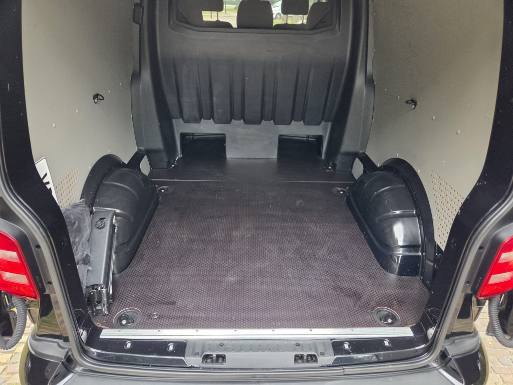 Volkswagen Transporter Volkswagen Transporter 2.0 TDI L2H1 DC Hi.