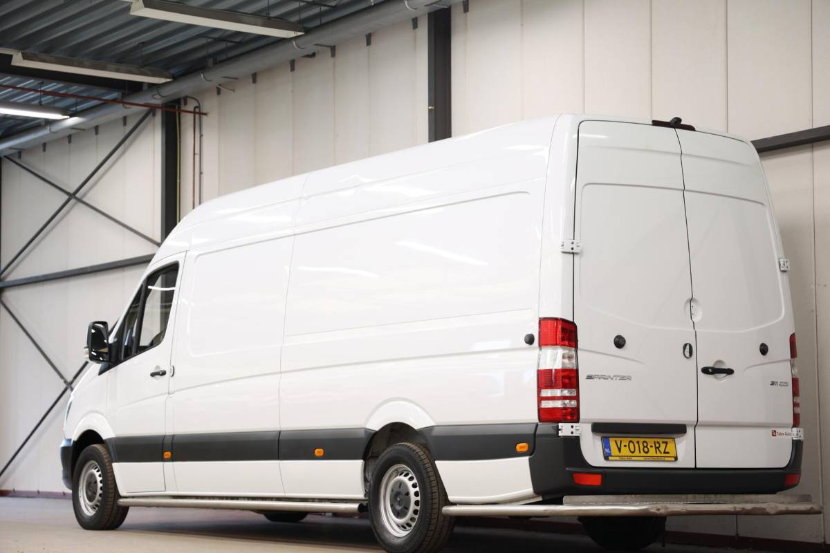 Mercedes-Benz Sprinter Mercedes-Benz Sprinter 311 2.2 CDI EURO 6 L3H2 AUTOMAAT POST NL SCHAPPEN