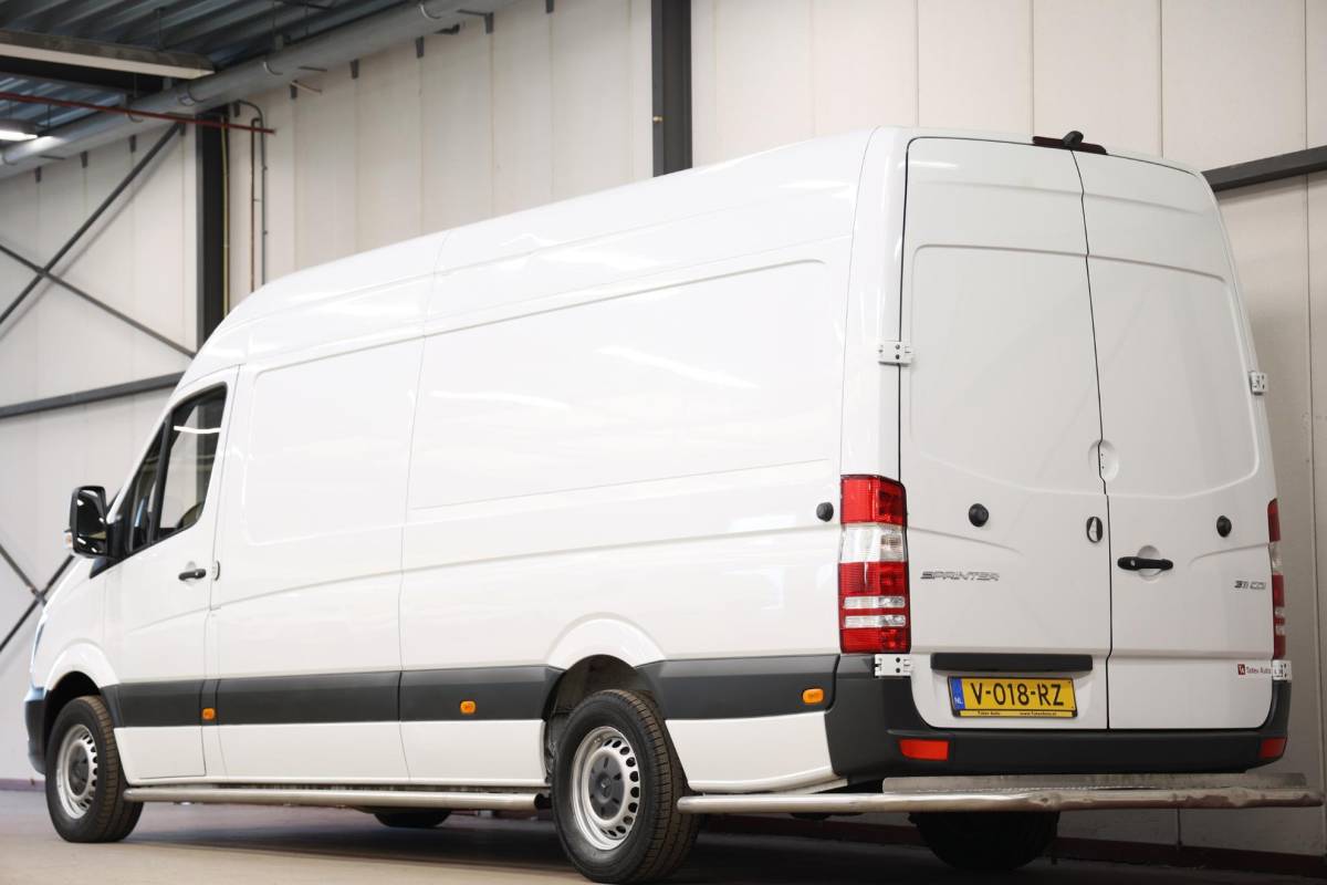 Mercedes-Benz Sprinter Mercedes-Benz Sprinter 311 2.2 CDI EURO 6 L3H2 AUTOMAAT POST NL SCHAPPEN
