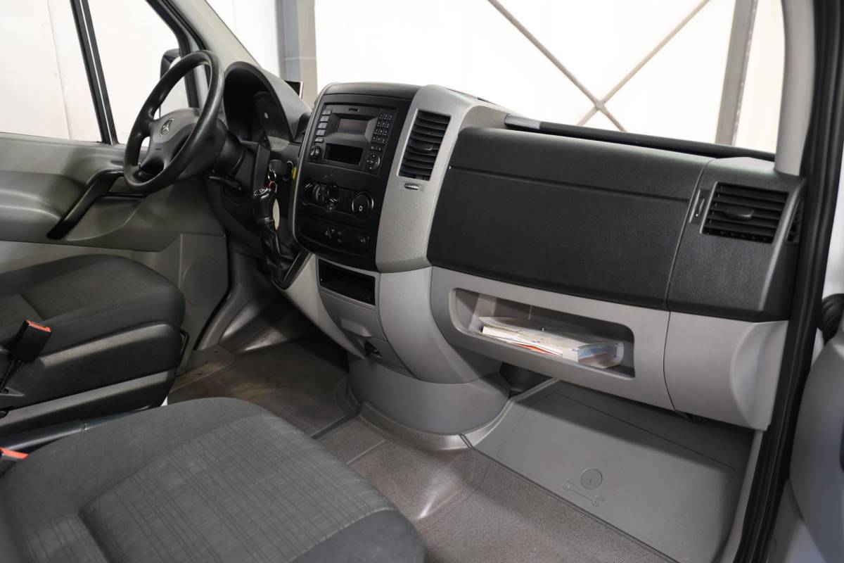Mercedes-Benz Sprinter Mercedes-Benz Sprinter 311 2.2 CDI EURO 6 L3H2 AUTOMAAT POST NL SCHAPPEN