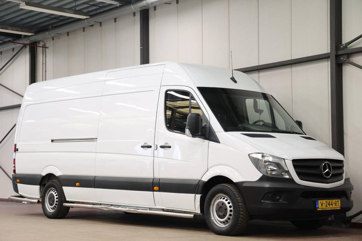 Mercedes-Benz Sprinter Mercedes-Benz Sprinter 311 2.2 CDI AUTOMAAT L3H2 POST NL EURO 6