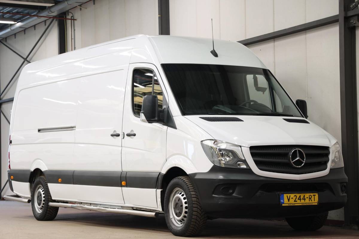 Mercedes-Benz Sprinter Mercedes-Benz Sprinter 311 2.2 CDI AUTOMAAT L3H2 POST NL EURO 6