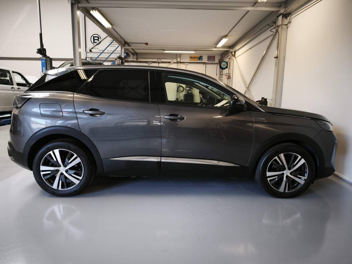 Peugeot 3008 Peugeot 3008 1.6 HYbrid 225 Allure Pack Business